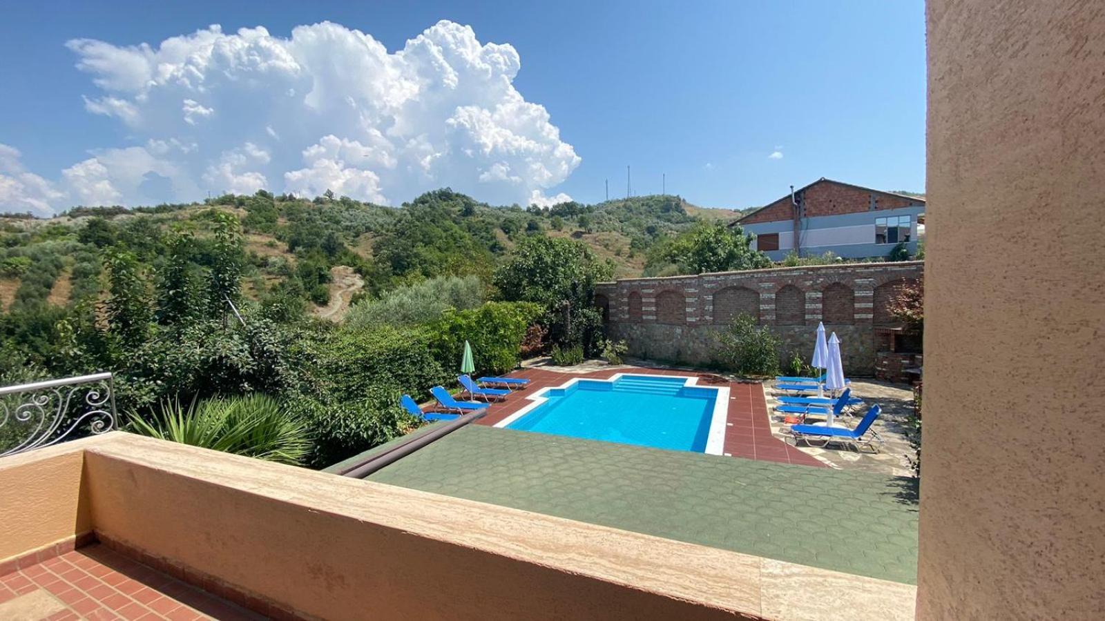 Villa Mugs Laknas Bagian luar foto