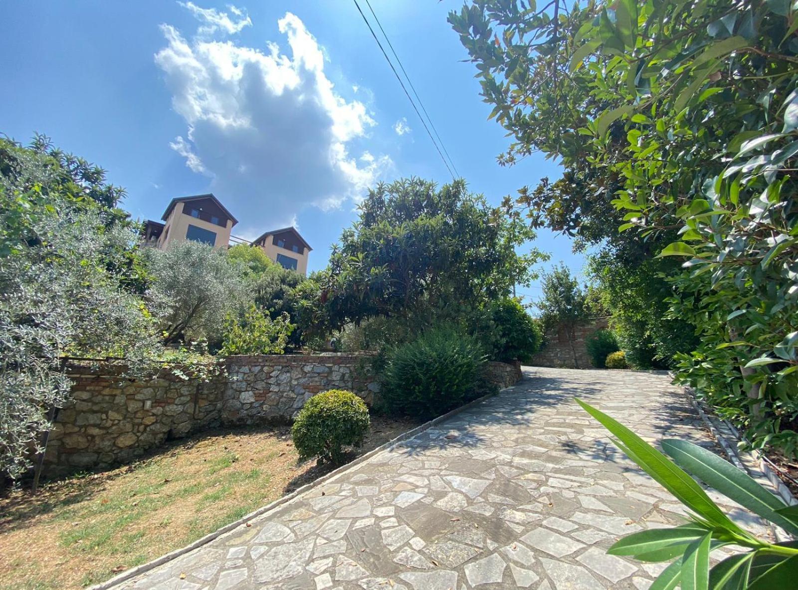 Villa Mugs Laknas Bagian luar foto